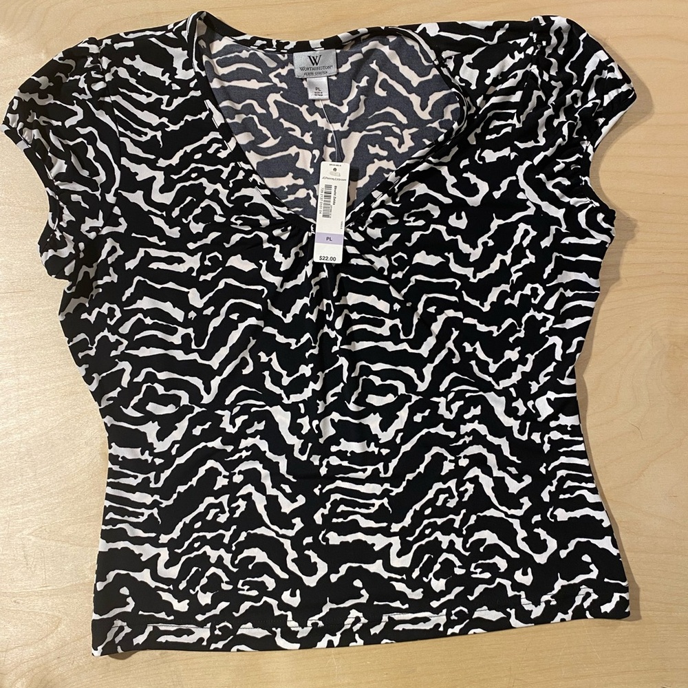 Worthington Black and White Animal Print Top PL (QT)